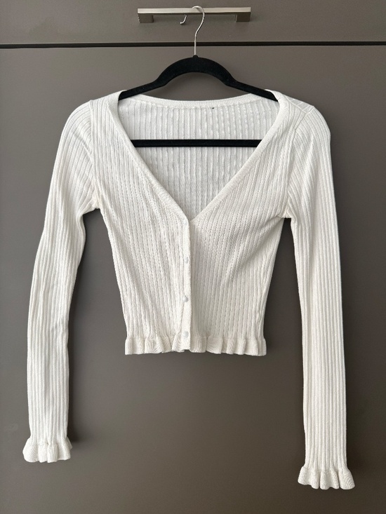 White Ribbed Knit Peplum Cardigan Women’s Size S Fitted Button Front - Picture 2 of 5